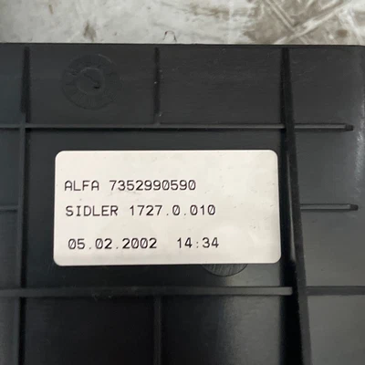 Cassetto portaoggetti centr. plancia  ALFA ROMEO 147 (W8) 1.6 16V TS(88Kw) - Immagine 1 di 4