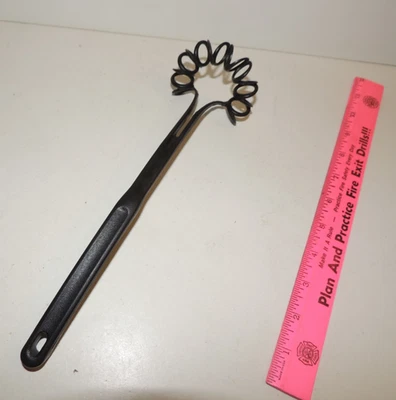 Pampered Chef Black Nylon Spiral Whisk Plastic Lightweight Whip #2330 Retired - Image 1 of 4