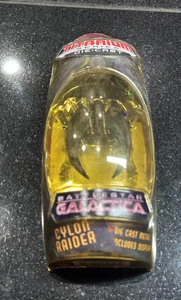 Battlestar Galactica Titanium Series Die Cast Cylon Raider Actionfigur Neu - Bild 1 von 4