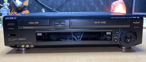 ππ» Sony SLV-T2000 HI8 VIDEO 8 VHS RECORDER EDITOR COMBO VCR FUNZIONANTE SPEDIZIONE MONDIALE - Foto 1 di 14