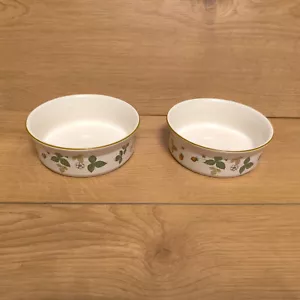 Wedgwood Wilde Erdbeere Ofen zum Tisch Dessert-/Müslischalen x 2, 13 cm, RAR - Bild 1 von 6