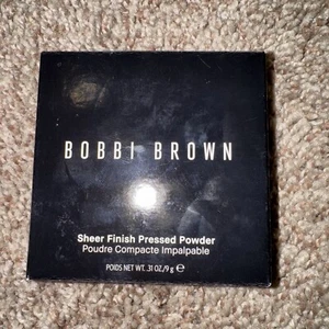Bobbi Brown Sheer Finish Pressed Powder Soft Sand New LE - Picture 1 of 2