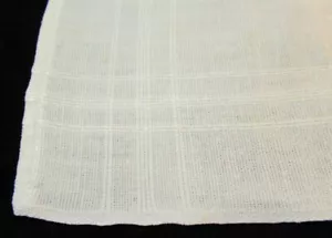 Vintage Table Runner #19 White Bordered 16"x18" - Bild 1 von 2