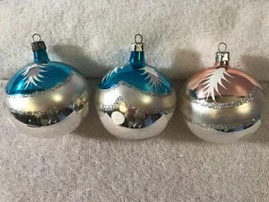 Juego de 3 bolas redondas de cristal vintage adornos navideños EX3430 - Imagen 1 de 6