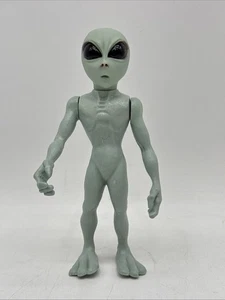 Modellino vintage ~ "The Roswell Alien" ~ 1996 giocatori di strada ~ figurina sciolta - Foto 1 di 6