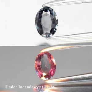 💎 0.15ct 4x3mm VS Oval Natural Color Change Garnet - Unheated, Africa Gemstone - Picture 1 of 6