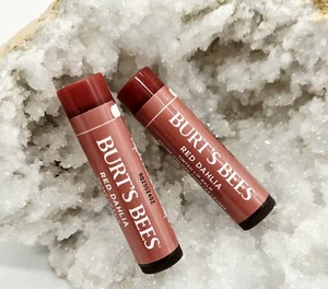 🌺 Burt’s Bees Tinted Lip Balm –Red Dahlia | Natural Color + Nourishing Care 2ct - Picture 1 of 10