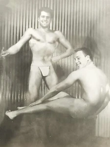 1**FOTO-Gays-Guys- Men-Vintage- Photos of attractive gays 1920-70 - Picture 1 of 4