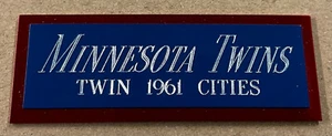 1961 MINNESOTA TWINS NAMENSSCHILD FÜR HANDSIGNIERTES SIGNED Baseball Display CUBE CASE - Bild 1 von 4