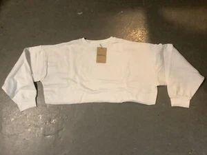 Boohoo white recycled cropped sweatshirt. Size LARGE. 14-16 BNWT. FREE POST.. - Picture 1 of 2