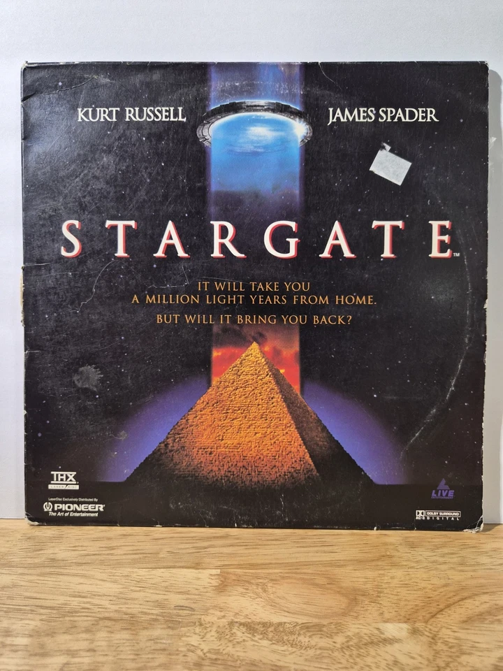 'Stargate' Widescreen LaserDisc (LD) Kurt Russell James Spader - 2 Disc Set - Image 1 of 2
