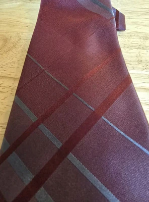 Corbata de cuello Madison rojo borgoña gris 100 % seda para hombre hecha en China usada en excelente estado  Foto 1 de 4