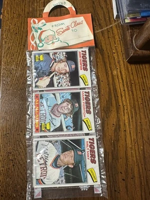 1977 Topps Baseball Christmas Rack Detroit Tigers Mark Fidrych Milt May on top - Bild 1 von 2