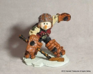 Wee Folkstones Bobby The Defender Red Dot 1E/4946 Boyds 36505 Snow People 1998 - Foto 1 di 1