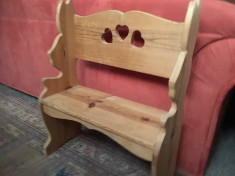 Deacon Bench Kids Toddler -Hand CARVED WOOD--Figural Rabbit-Americana Shaker Cover