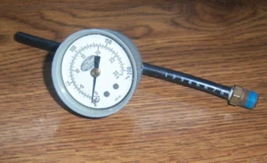 Barber-Colman 152-01 Pressure Gauge 0-200 kPa,0-30 Psi Gage - Picture 1 of 1