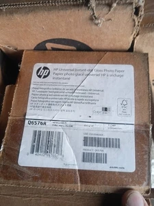 HP Q6576A  100' X 42" Designjet Universal Instant Dry Gloss Photo Paper Banner - Picture 1 of 7