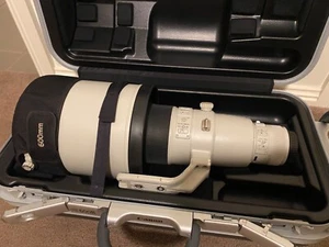 Canon EF600mm F4 L IS II in great working condition - Picture 1 of 8