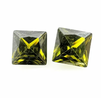 12.50 Ct Pair Greenish yellow Zircon Princess Cut Loose Gemstone 8.90x8.90x4.80  - Image 1 of 4