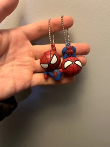 Llaveros colgantes Takara Tomy Spiderman 2x - Imagen 1 de 1