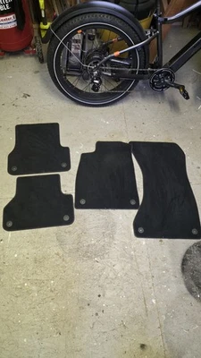 Alfombrillas delanteras traseras audi a7/s7/rs7 2010-2018 Foto 1 de 3