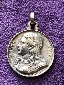 Jeanne d'Arc - grosse médaille Jeanne d'Arc datée 1823 - Imagen 1 de 2