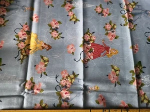 Tela de coser de algodón azul Aurora Princesa Bella Disney - Imagen 1 de 2