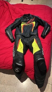 Mono Alpinestars Motegi V3 2 Piezas Negro Amarillo - Imagen 1 de 11