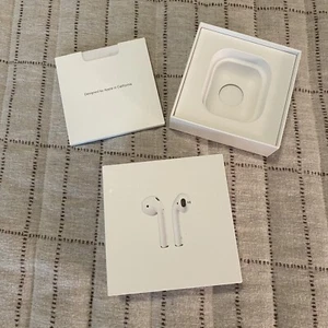 Apple AirPods 1st gen [EMPTY BOX ONLY] with Manuals Packet - Picture 1 of 7