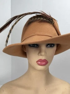 Vintage Sandra New York Camel Tan Doeskin Felt Wool Hat Feather USA - Picture 1 of 18