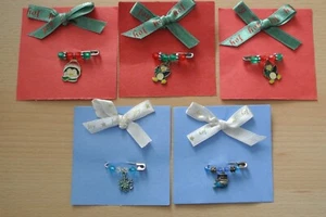 5 Christmas Safety Pin Brooches 1.25" - Picture 1 of 6