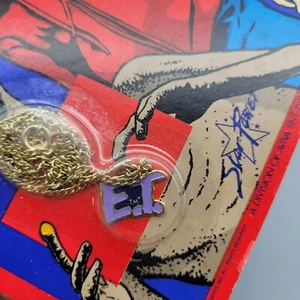 De colección ET E.T.  Logo COLLAR COLGANTE Star Power 1982 En Tarjeta - Imagen 1 de 4