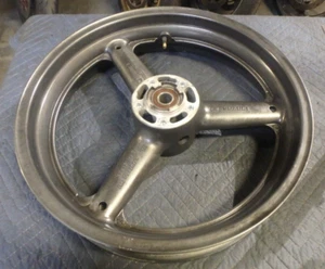 RUEDA DELANTERA SUZUKI KATANA 600 / 750, 98-02, LLANTA SUZUKI, RECTA 1/25 - Imagen 1 de 9
