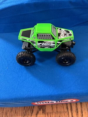 Losi micro rock crawler 1/24 remote radio rc - Image 1 of 4