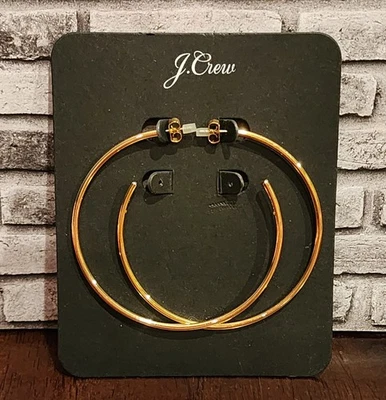 НОВЫЙ! J. Тонкие золотистые серьги-кольца с логотипом с бриллиантовой сколкой на спине ювелирные изделия - Изображение 1 из 4
