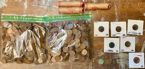LOT OF 1100 WHEAT PENNIES -- ROLL 1920'2 -2 ROLLS 1930'S - 7 INDIAN - 1 V NICKEL - Picture 1 of 9