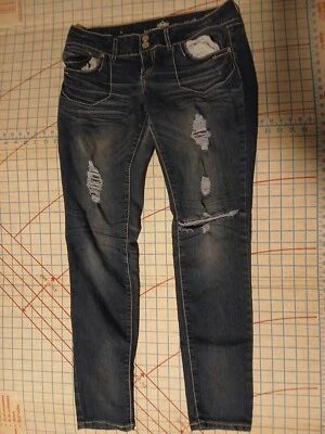 Pantalones de mezclilla Almost Famous Always Fabulous para mujer talla 9 azul elástico desgastado Foto 1 de 4