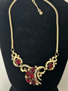 Vintage Trifari Style Clear & Red Rhinestone Gold Tone Necklace - Picture 1 of 6