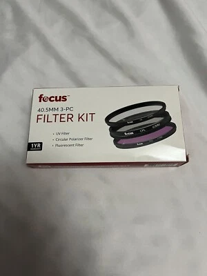 New Focus 40.5mm Lens Filter Set w/ UV, Circular Polarizer & Fluorescent Kit. 3X - Image 1 of 3