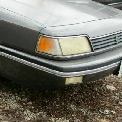 Renault - Eagle Medallion, 1988, 1989, bisel del faro derecho con luz marcadora Foto 1 de 4