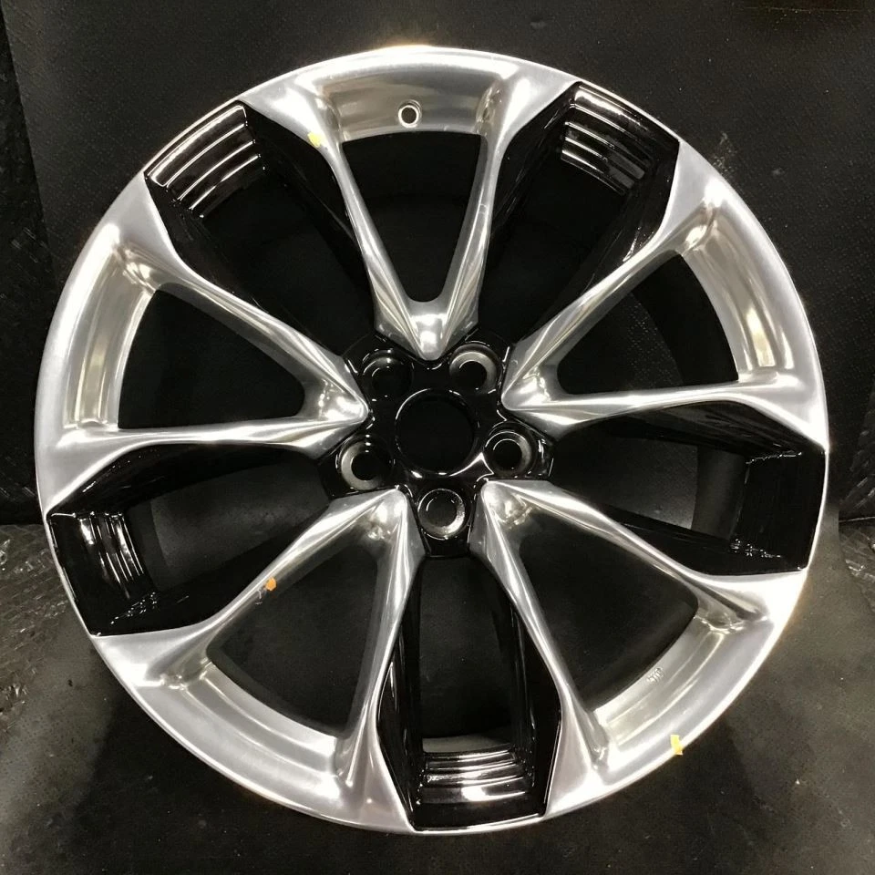 Llanta Lexus LC500 LC500h 74361 A 2018-2025 llanta 21x8,5 negra pulida 4261111090  Foto 1 de 4