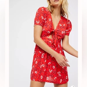 Mini Vestido Free People Jinx Mameluco Cerradura Manga Abullonada Rojo Floral Talla 6 - Imagen 1 de 7