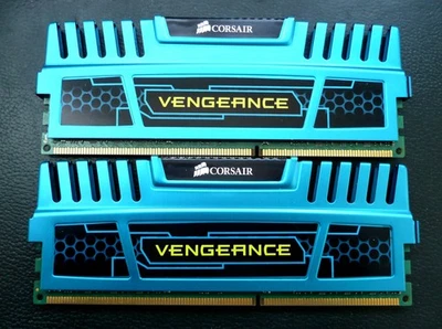Corsair Vengeance DDR3 8GB (4GB x2), 1600MHz PC memory. Blue. Fully working. - Image 1 of 4