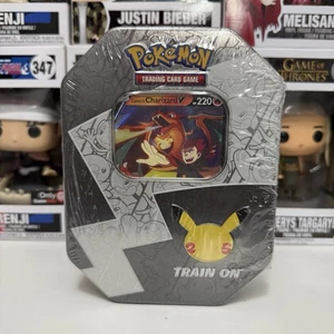Pokemon Juego de Cartas Coleccionables 25 Aniversario Celebraciones Tin Lance's Charizard V 2021 SELLADO - Imagen 1 de 4