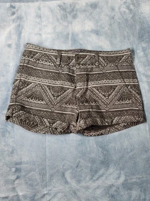 Pantalones cortos de pañuelo American Eagle para mujer en blanco y negro talla 6 Foto 1 de 4
