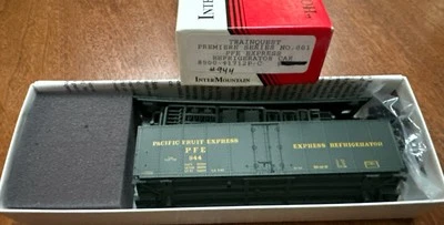 InterMountain HO Kit Trainquest Premiere Series 001 Reefer PFE Express #944 NY - Image 1 of 4