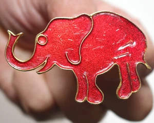 Broche de elefante vintage esmaltado rojo con adornos dorados 2,5" x 1,5" - Imagen 1 de 3