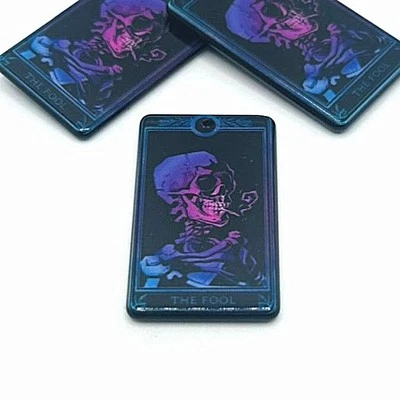 Dijes para cartas del tarot The Fool negro y rosa, 39x22 mm - Vendedor de EE. UU. Foto 1 de 3
