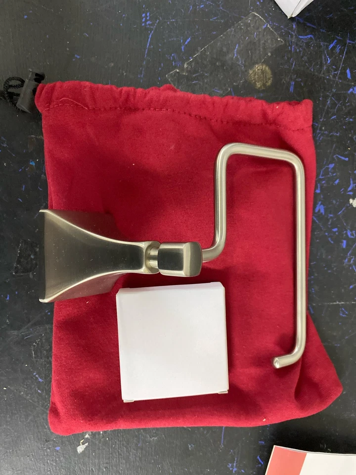 Soporte de papel higiénico Rohl ML8STN níquel satinado Matheson de un solo poste Foto 1 de 1