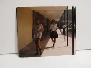 1980S VINTAGE FOUND PHOTOGRAPH COLOR ORIGINAL ART PRIVATE HIGH SCHOOL GIRLS HALL - Picture 1 of 4